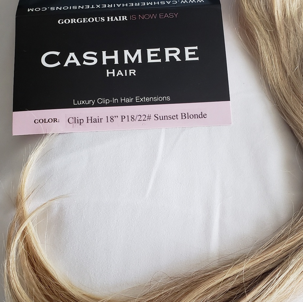 Cashmere Hair clip in extensions